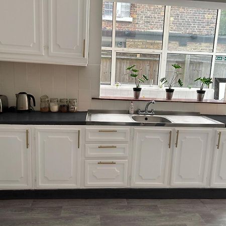 Balham, South London Spacious Guest House 1, 6 Rooms Available Екстериор снимка