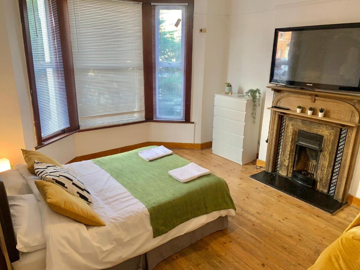 Balham, South London Spacious Guest House 1, 6 Rooms Available Екстериор снимка