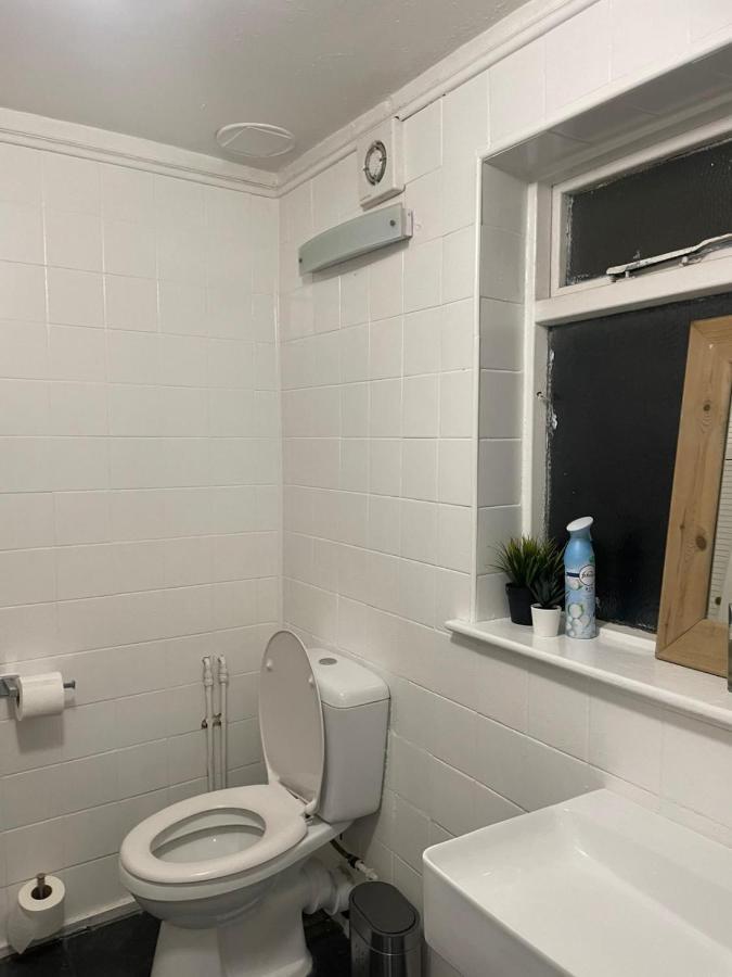 Balham, South London Spacious Guest House 1, 6 Rooms Available Екстериор снимка