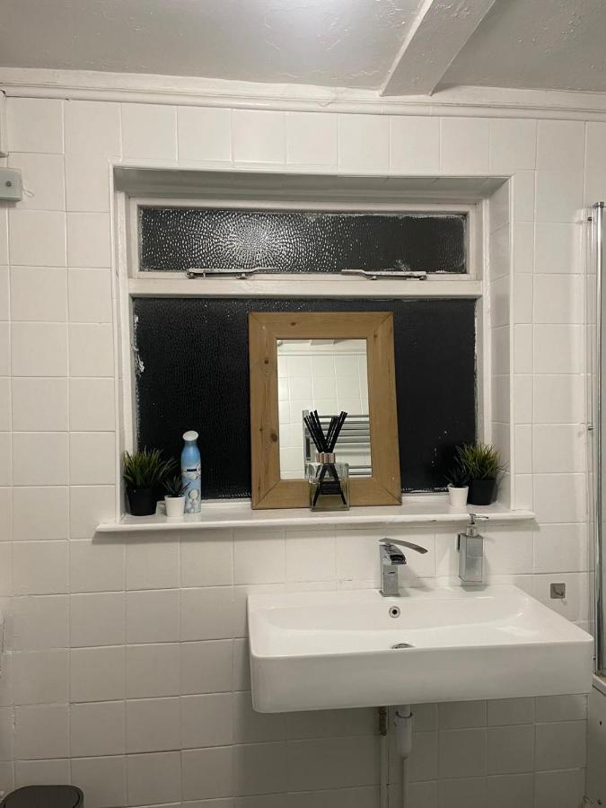 Balham, South London Spacious Guest House 1, 6 Rooms Available Екстериор снимка