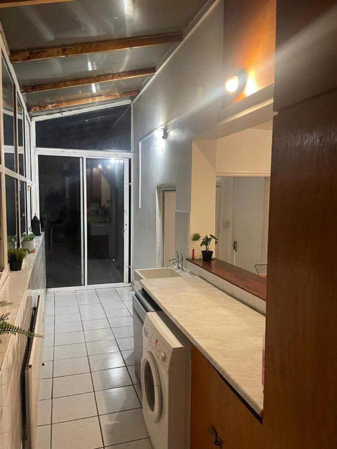 Balham, South London Spacious Guest House 1, 6 Rooms Available Екстериор снимка