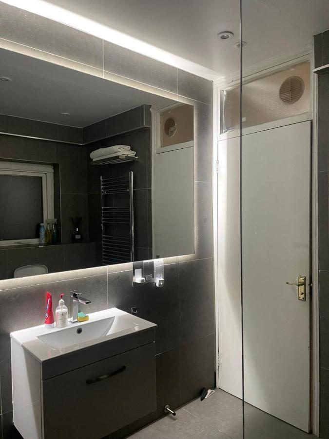 Balham, South London Spacious Guest House 1, 6 Rooms Available Екстериор снимка